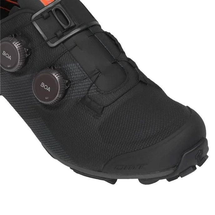 Buty rowerowe MTB i gravel z podeszwą karbonową DMT KM0 EVO