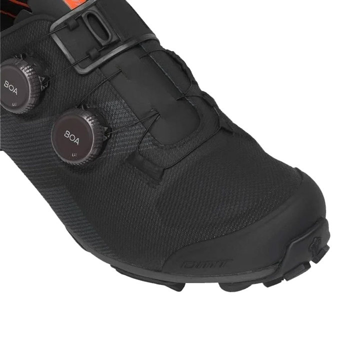 Buty rowerowe MTB i gravel z podeszwą karbonową DMT KM0 EVO