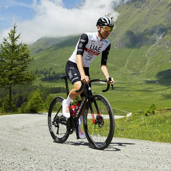 Buty kolarskie szosowe DMT KRSL Pogi z podeszwą z włókna węglowego i sznurowadłami