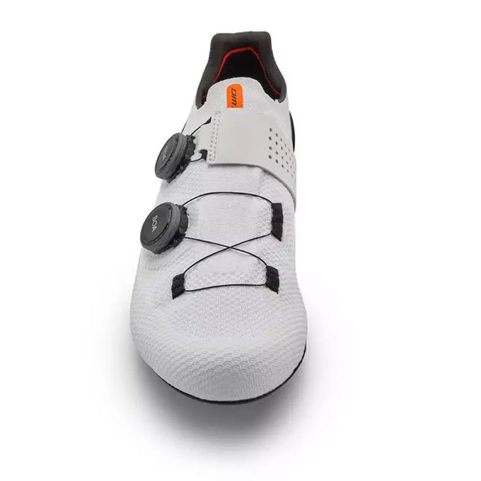 Buty do jazdy na rowerze szosowym z podeszwą karbonową i systemem BOA DMT SH10