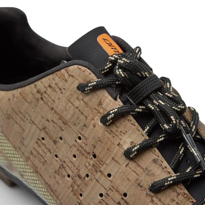 Buty rowerowe z podeszwą nylonową i cholewką korkową DMT GK1 2025