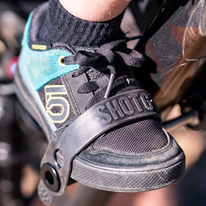 Paski gumowe do podnóżków - para