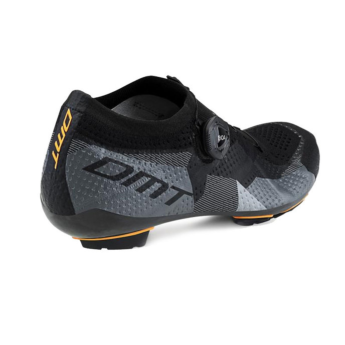 Buty rowerowe górskie z podeszwą karbonową i systemem BOA DMT KM1