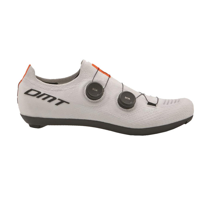 Buty rowerowe z podeszwą karbonową i systemem BOA DMT KR0
