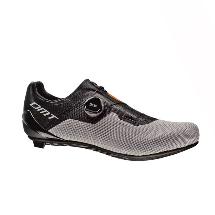 Buty do jazdy szosowej z systemem BOA DMT KR4